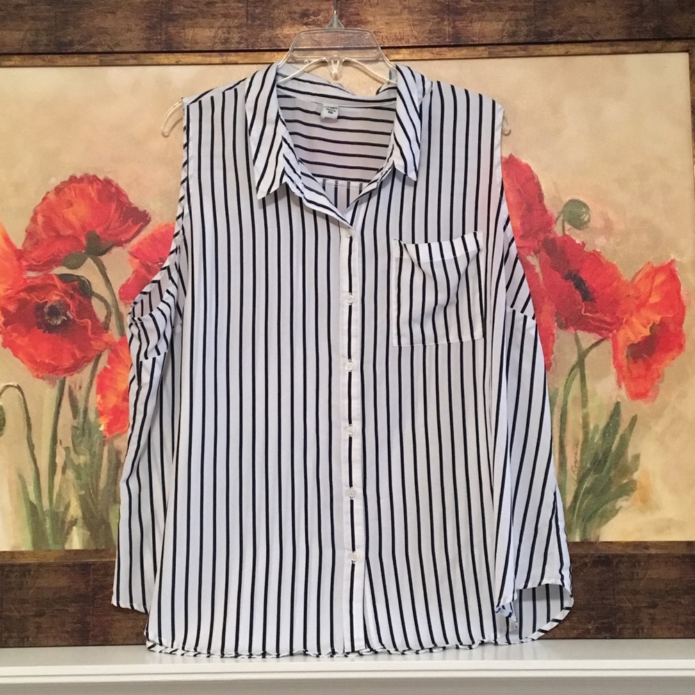 Gently worn Old Navy XXL sleeveless striped top